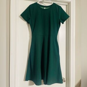 Classic Beautiful & Simplistic Green Dress 👗